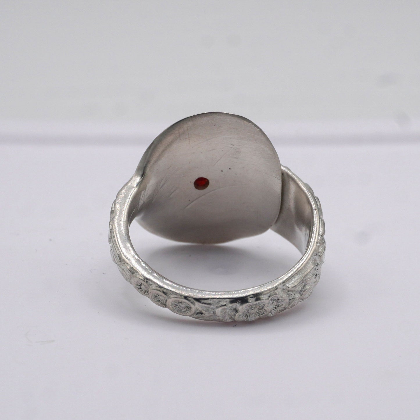 Spoon ring with Red stone