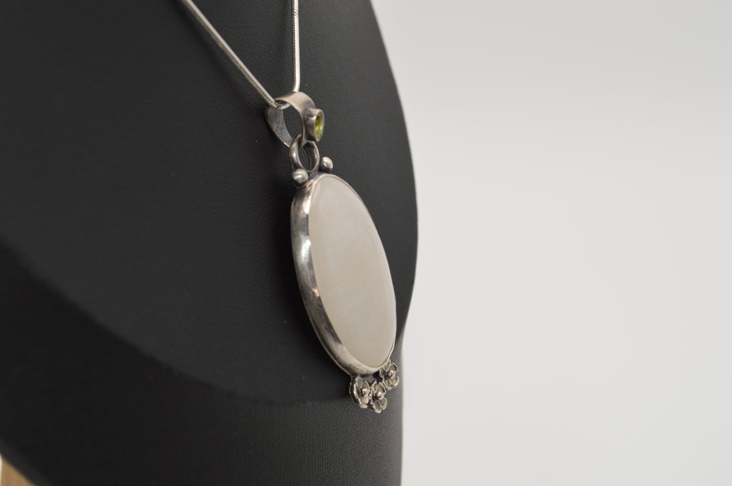 Agate and Peridot Pendant