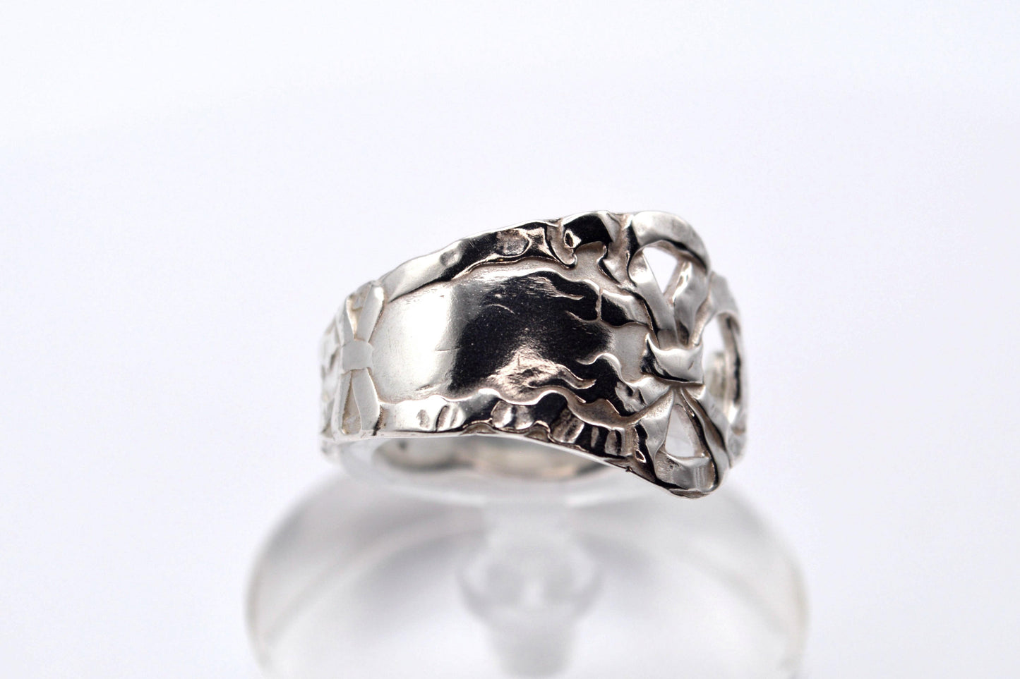 Bow Spoon Ring