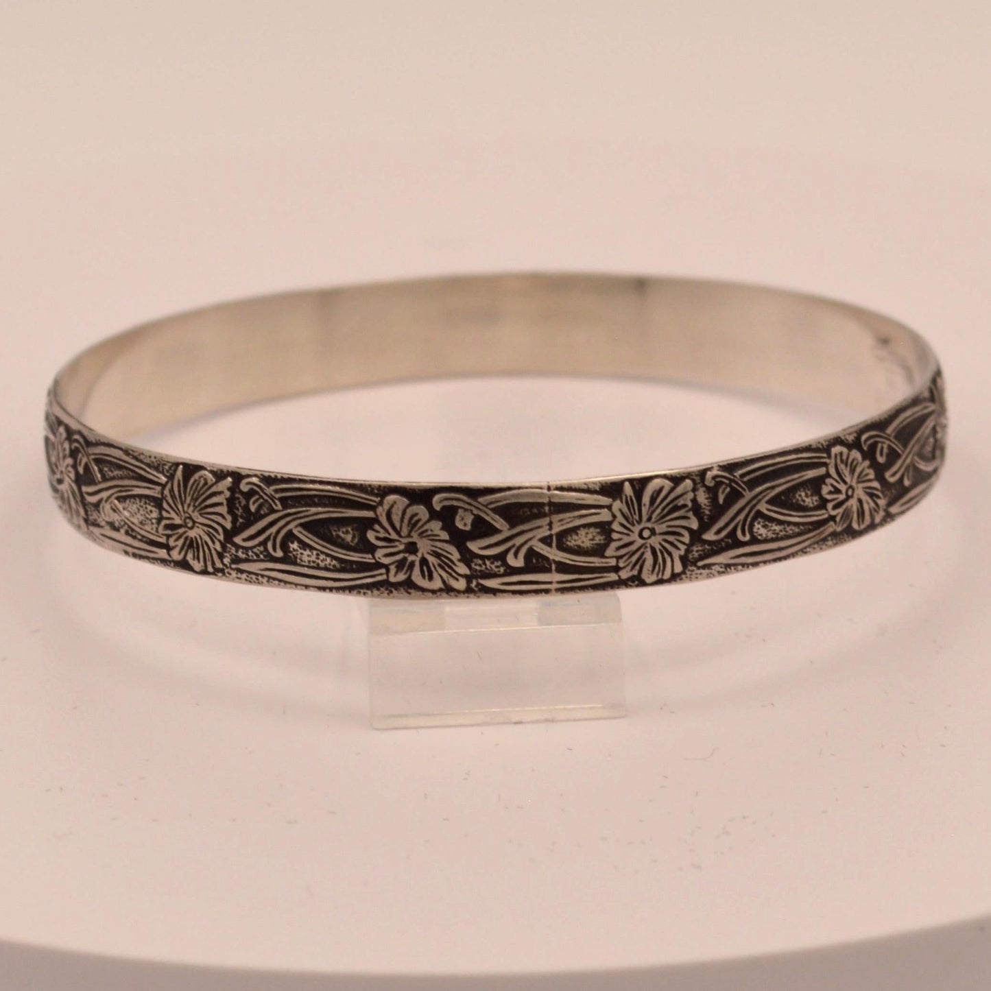 Floral Bangle Bracelet