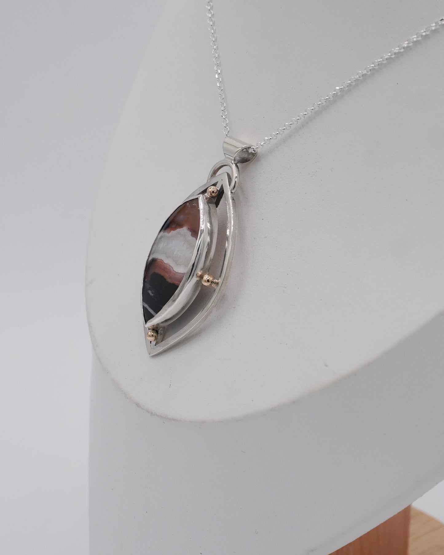 Tuxedo Agate Necklace with Gold Accents