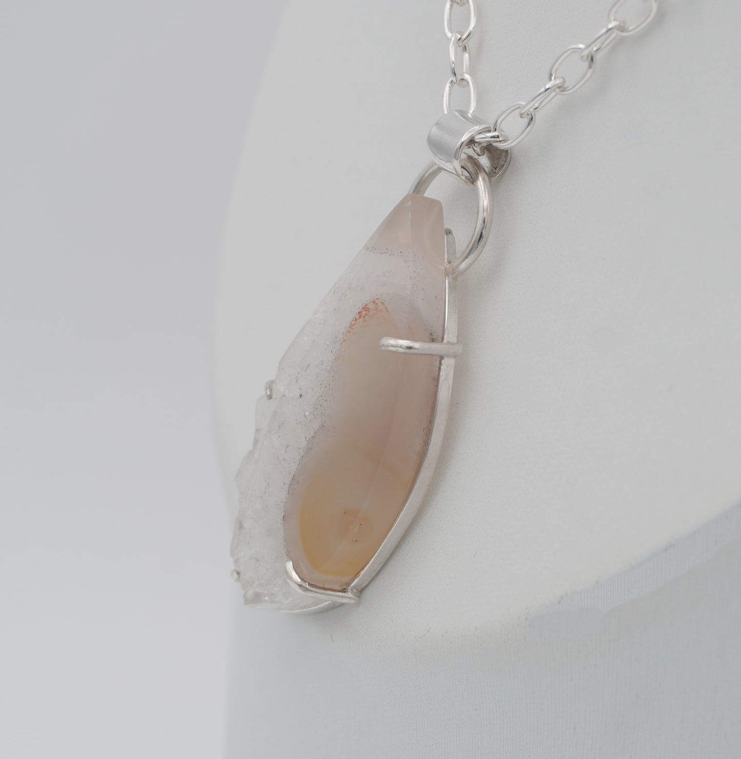 Agua Nueva Agate Pendant Necklace