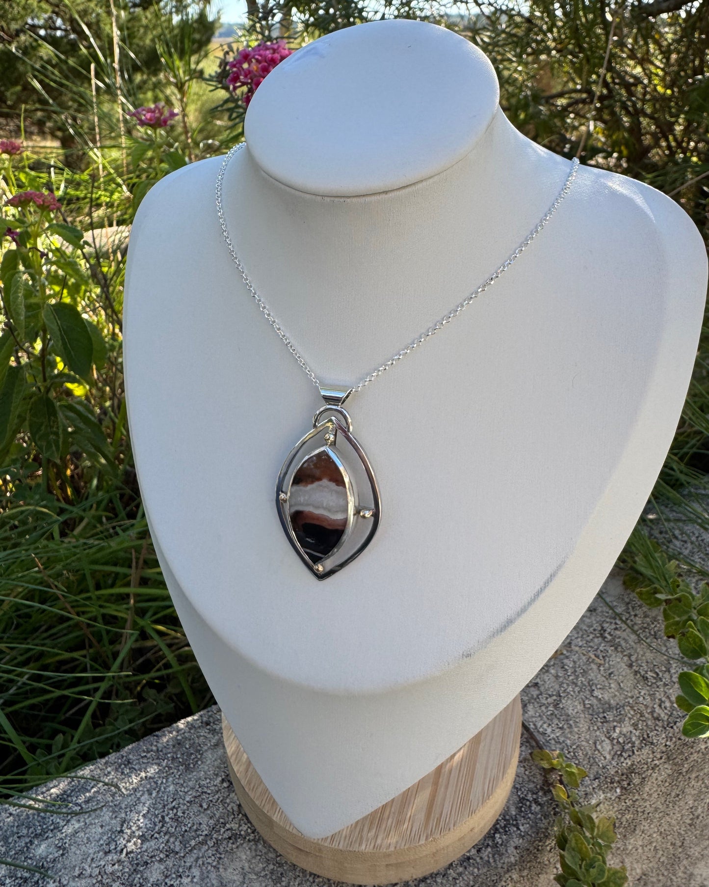 Tuxedo Agate Necklace with Gold Accents